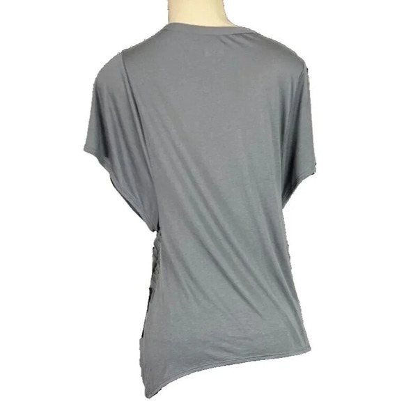 Converse S Gray Quartz Textured Scoop Neckline Handkerchief Hem Short Sleeve Top - Picture 4 of 6